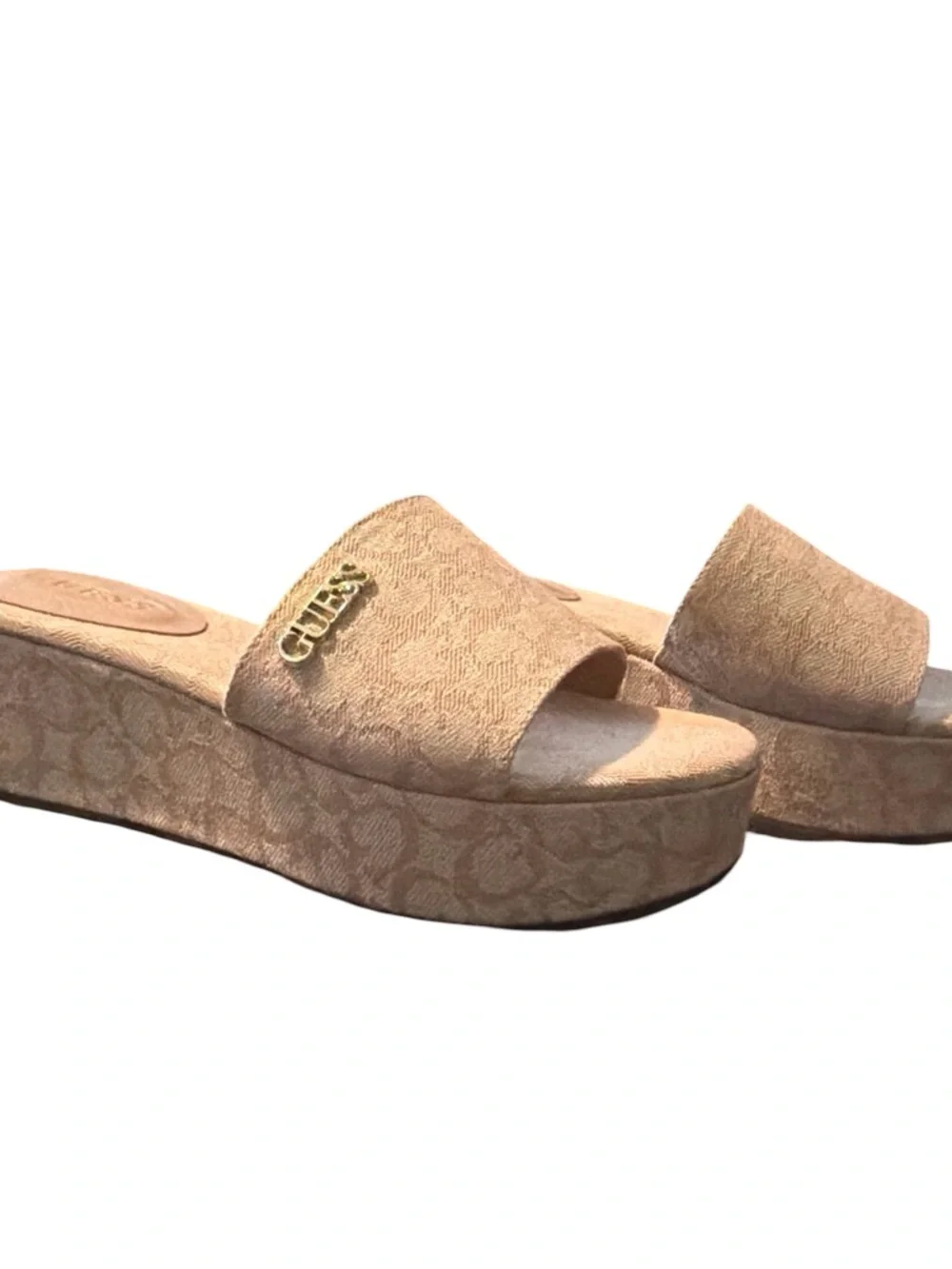 Guess Women Wedges 2.36 “ Beige Sandals Lightweight Size 6